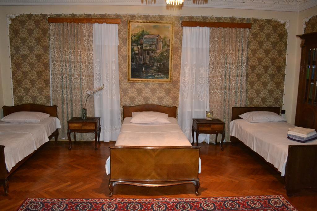 Guest House Slavyanka Kutaisi Exterior photo